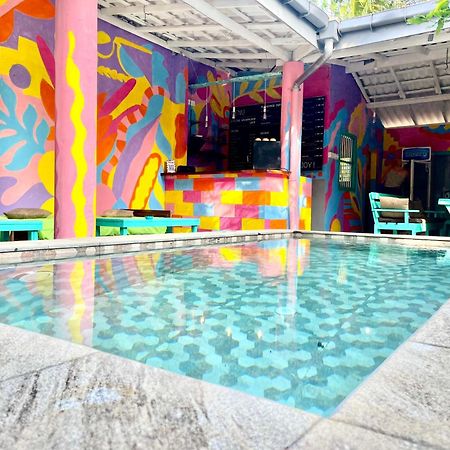 אונה ואטונה Cycling Backpacker Hostel & Cafe מראה חיצוני תמונה