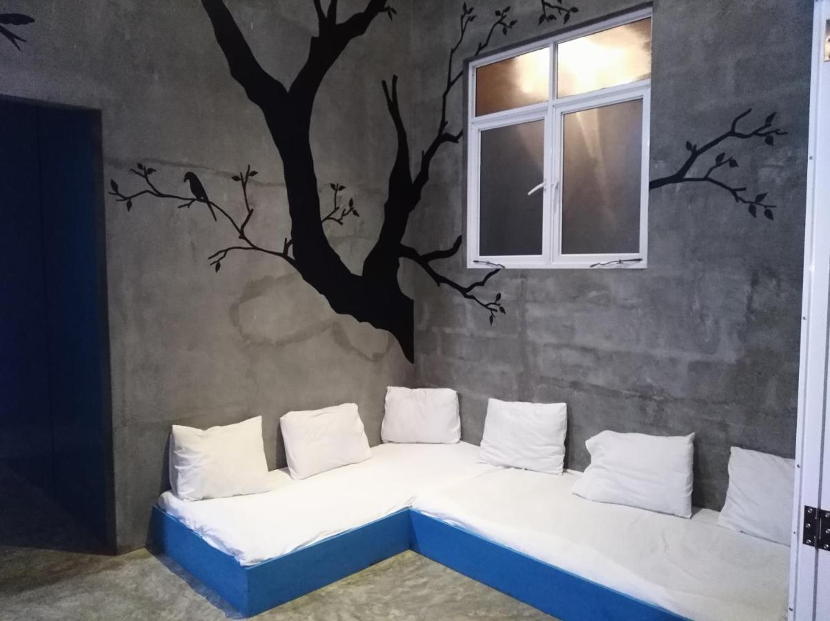 אונה ואטונה Cycling Backpacker Hostel & Cafe מראה חיצוני תמונה