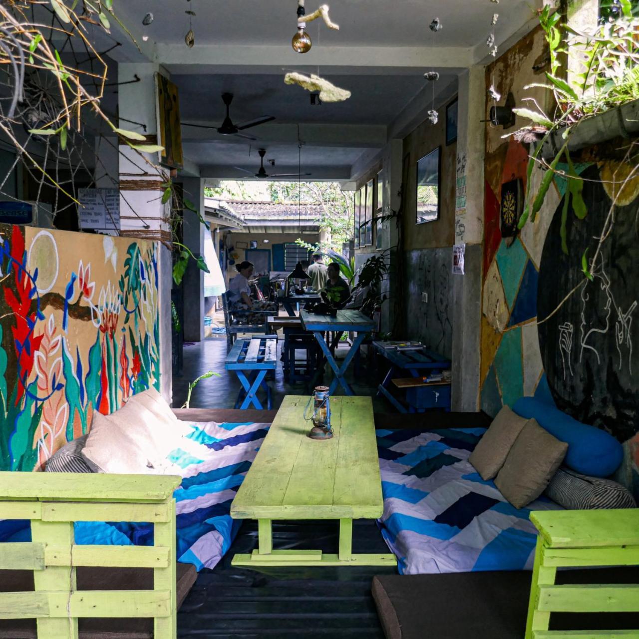 אונה ואטונה Cycling Backpacker Hostel & Cafe מראה חיצוני תמונה