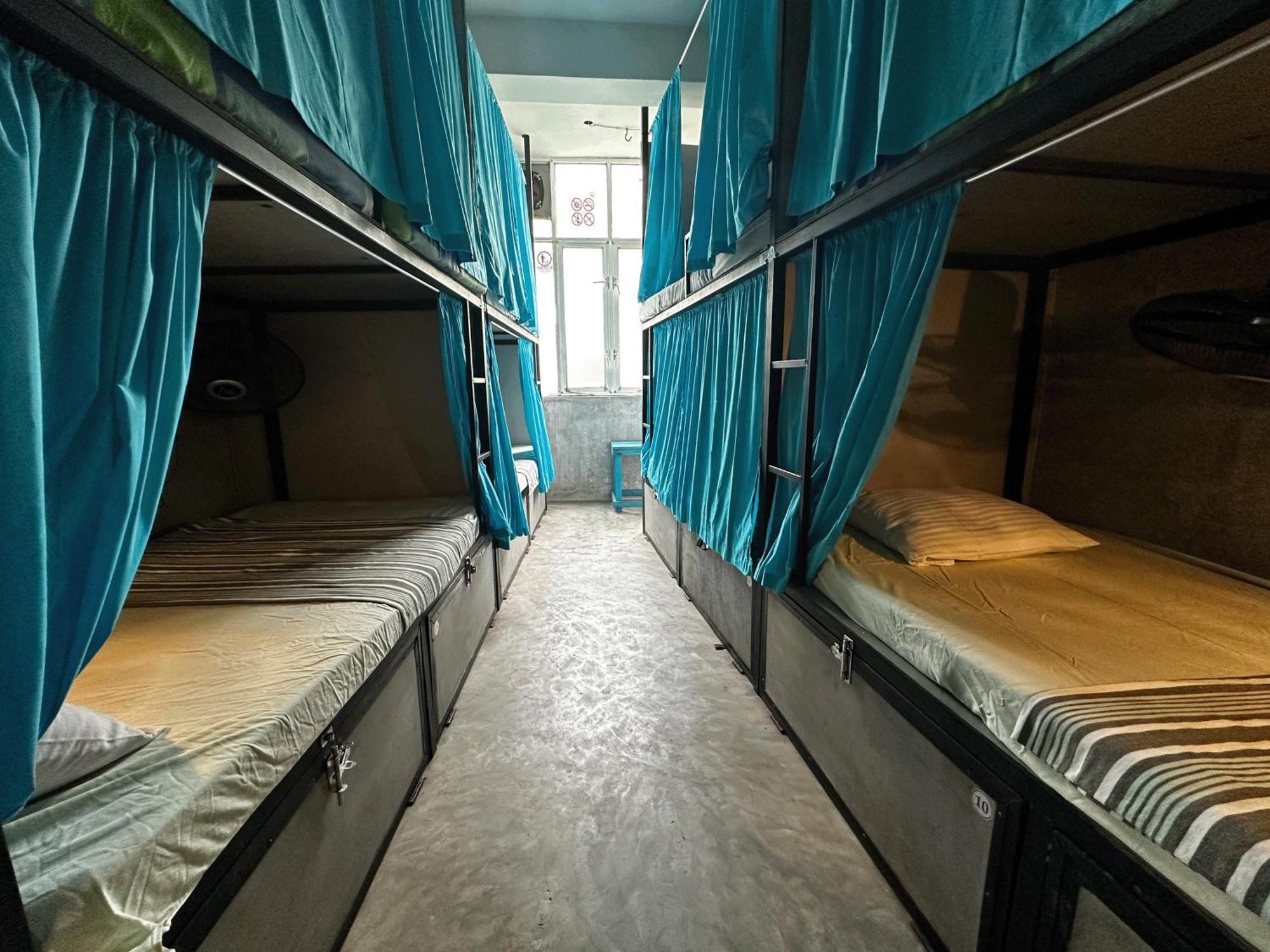 אונה ואטונה Cycling Backpacker Hostel & Cafe מראה חיצוני תמונה