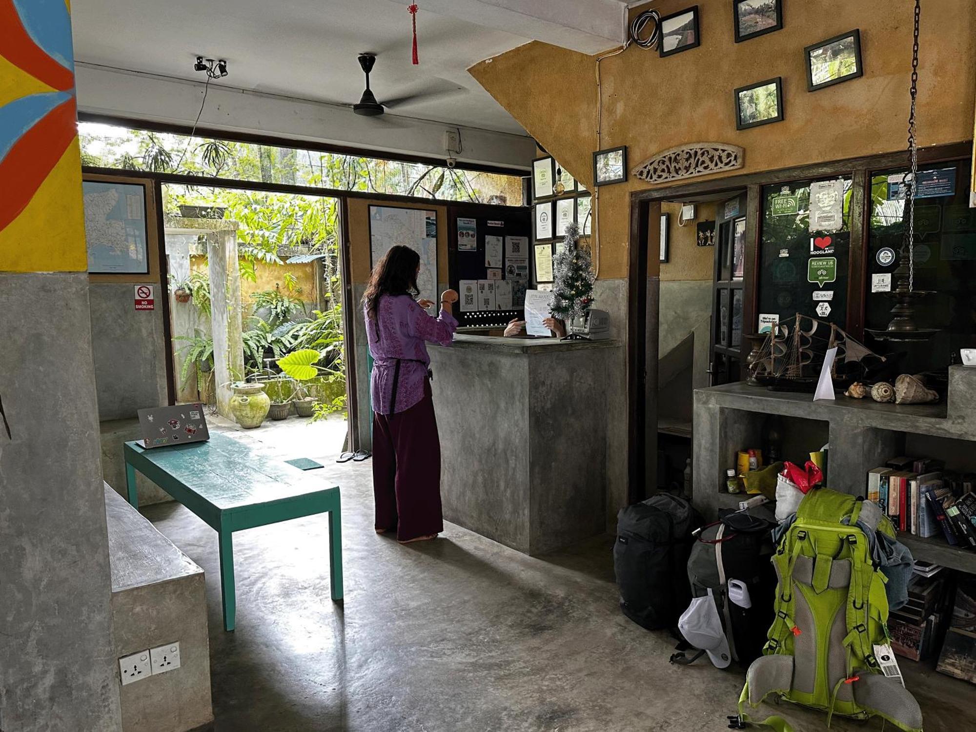 אונה ואטונה Cycling Backpacker Hostel & Cafe מראה חיצוני תמונה