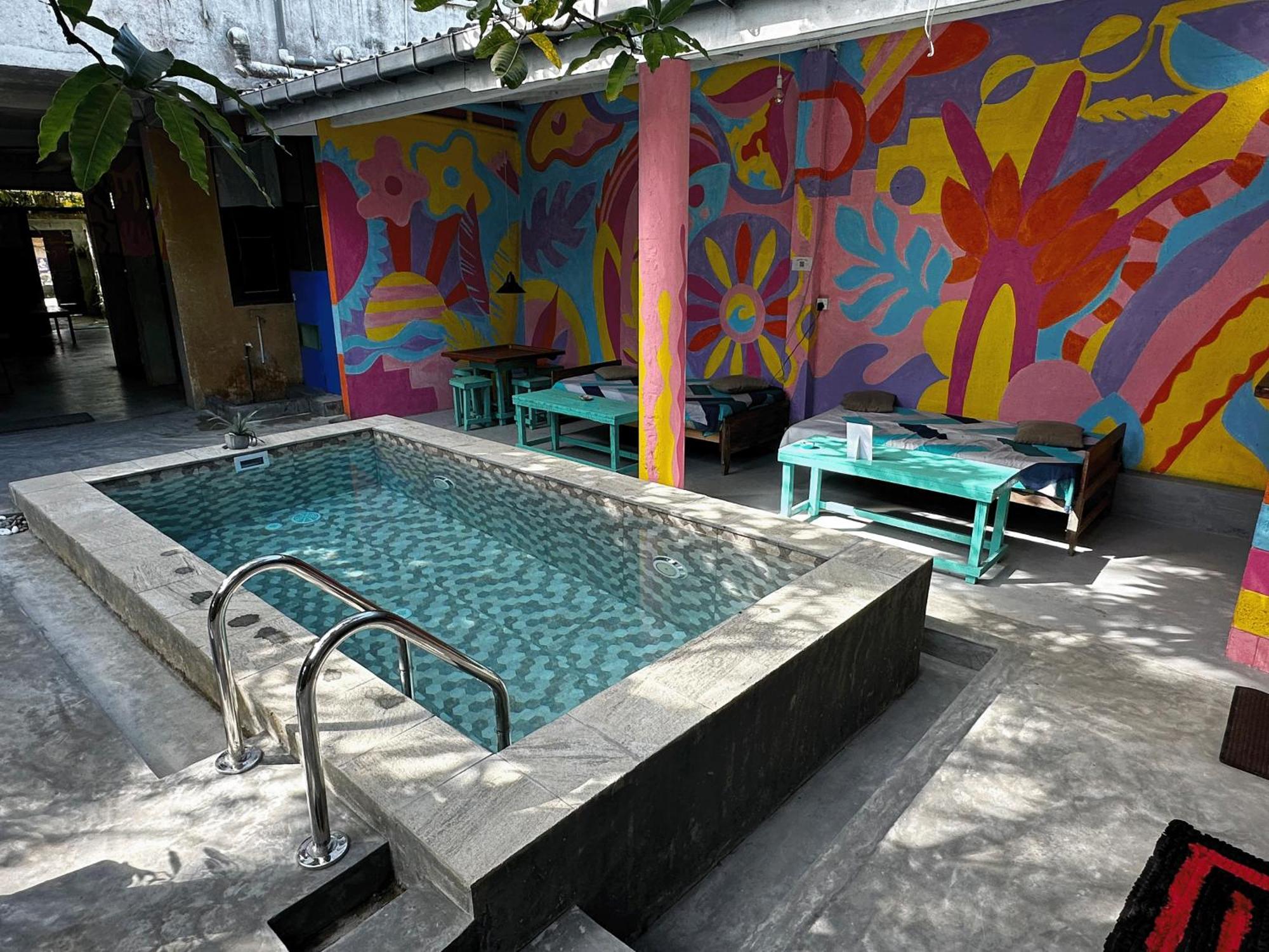 אונה ואטונה Cycling Backpacker Hostel & Cafe מראה חיצוני תמונה